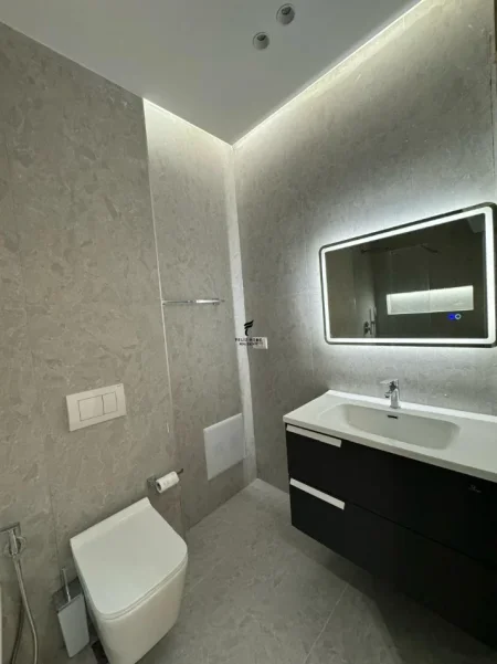 Tirane, jepet me qera apartament 2+1 Kati 3, 100 m² 1.200 € (KOMUNA E PARISIT)