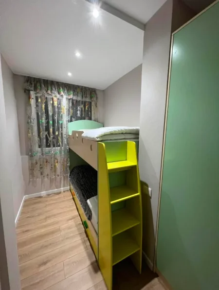 Tirane, jepet me qera apartament 2+1 Kati 2, 85 m² 600 € 