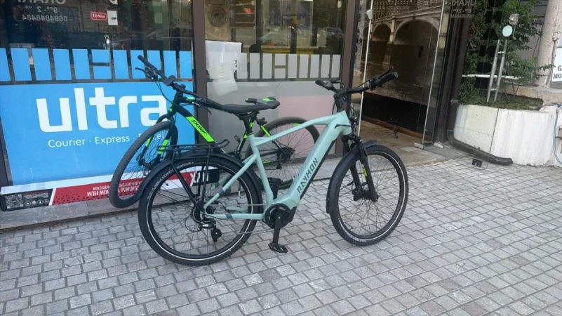 Tirane, biciklete TOURRAY 1.250 €