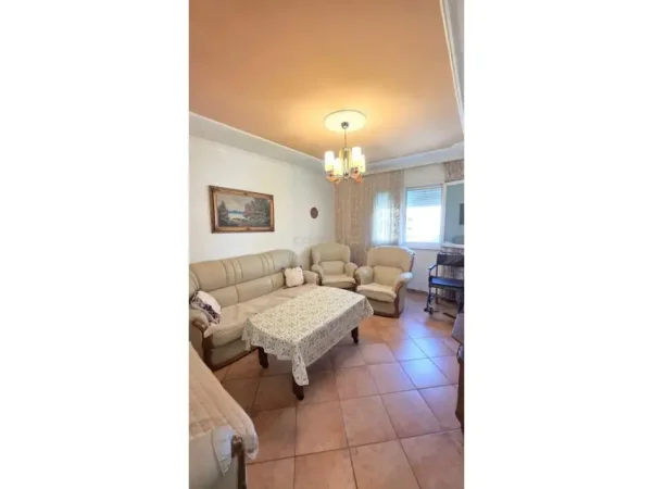 Tirane, shitet apartament 2+1 Kati 5, 73 m² 135.000 € (Oxhaku)