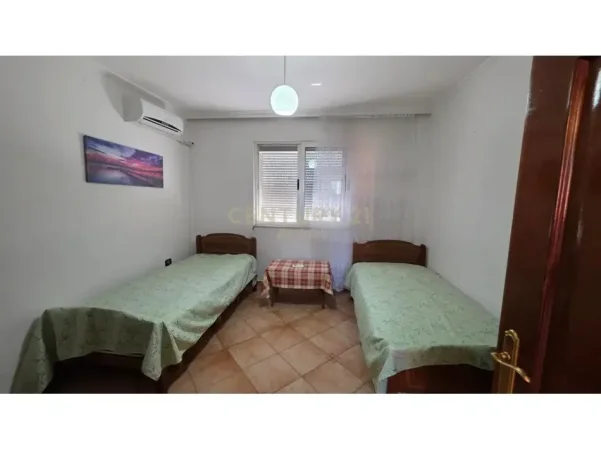 Tirane, shitet apartament 2+1 Kati 5, 73 m² 135.000 € (Oxhaku)
