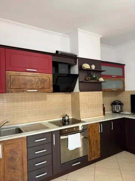 Tirane, jepet me qera apartament 2+1 Kati 8, 100 m² 700 € (RRUGA FORTUZI)
