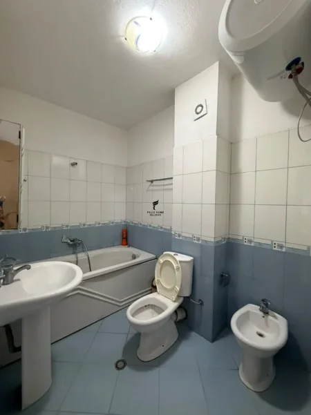 Tirane, jepet me qera apartament 2+1 Kati 8, 100 m² 700 € (RRUGA FORTUZI)