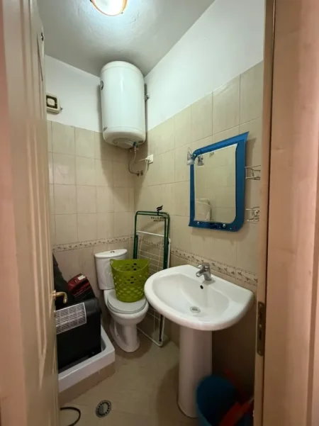 Tirane, jepet me qera apartament 2+1 Kati 8, 100 m² 700 € (RRUGA FORTUZI)