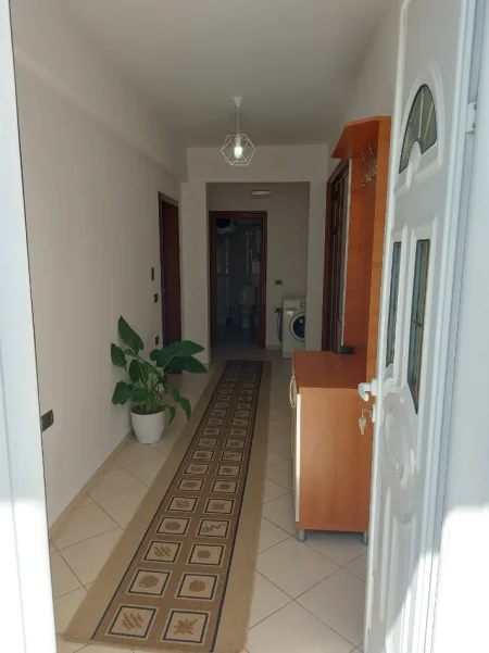 Tirane, jepet me qera apartament 2+1 Kati 1, 100 m² 500 € (Ish Stacioni i Trenit)