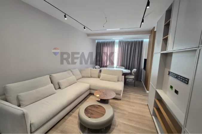 Vlore - Lungomare, shitet apartament+verande | Penthouse 3+1+Ballkon , 162 m² 350.000 € (Rruga Reshat Osmani, Vlore)