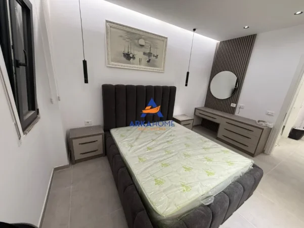 Tirane, jepet me qera 1+1 Kati 3, 70 m² 756 € (UNAZA RE)