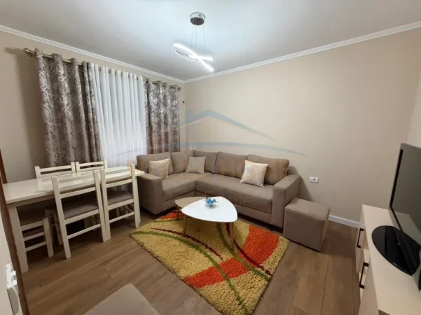 Tirane, jepet me qera apartament 2+1 Kati 2, 72 m² 550 € (OXHAKU)