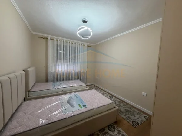 Tirane, jepet me qera apartament 2+1 Kati 2, 72 m² 550 € (OXHAKU)