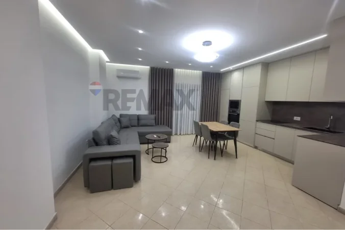 Tirane, jepet me qera apartament 2+1+Aneks+Ballkon Kati 3, 128 m² 600 € (Mikel Maruli)
