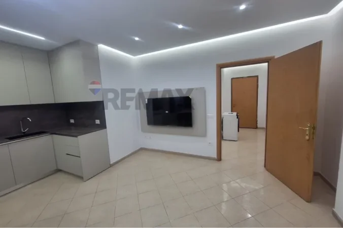 Tirane, jepet me qera apartament 2+1+Aneks+Ballkon Kati 3, 128 m² 600 € (Mikel Maruli)