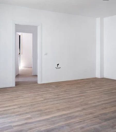 Tirane, jepet me qera zyre Kati 7, 130 m² 800 € (RRUGA E DURRESIT)