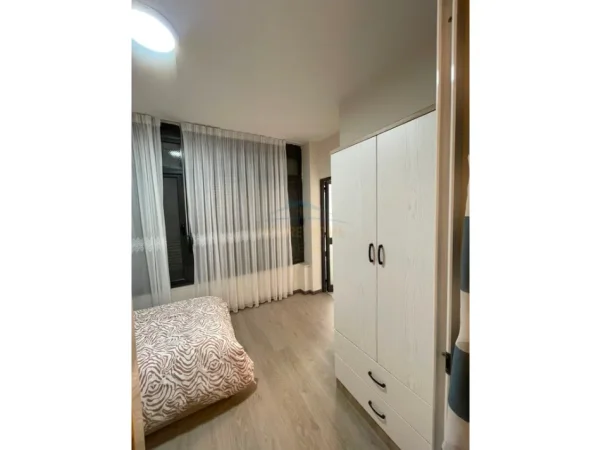 Tirane, jepet me qera apartament 2+1+Ballkon Kati 1, 88 m² 600 € (Dritan Hoxha)