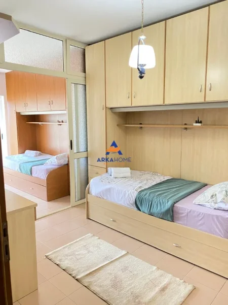 Tirane, jepet me qera apartament duplex 3+1 Kati 3, 140 m² 1.450 € (RRUGA ELBASANIT)