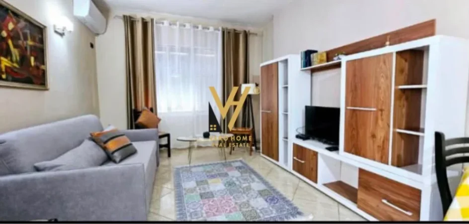 Tirane, jepet me qera apartament 1+1+Ballkon Kati 4, 75 m² 620 € (RRUGA E KAVAJES)