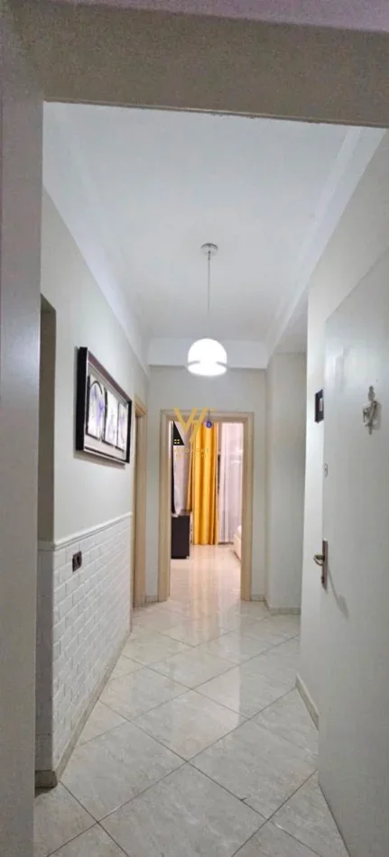 Tirane, jepet me qera apartament 1+1+Ballkon Kati 4, 75 m² 620 € (RRUGA E KAVAJES)