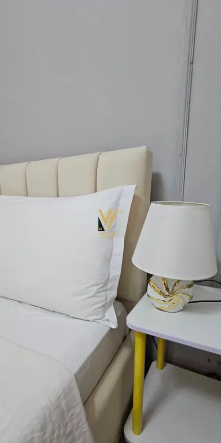 Tirane, jepet me qera apartament 1+1+Ballkon Kati 4, 75 m² 620 € (RRUGA E KAVAJES)