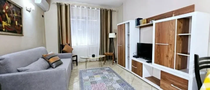 Tirane, jepet me qera apartament 1+1 Kati 4, 67 m² 600 € (RRUGA E KAVAJES)