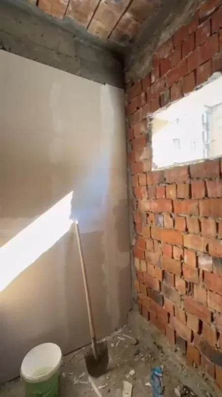 Tirane, shitet magazine Kati 1, 47 m² 60.000 € (Xhamlliku)