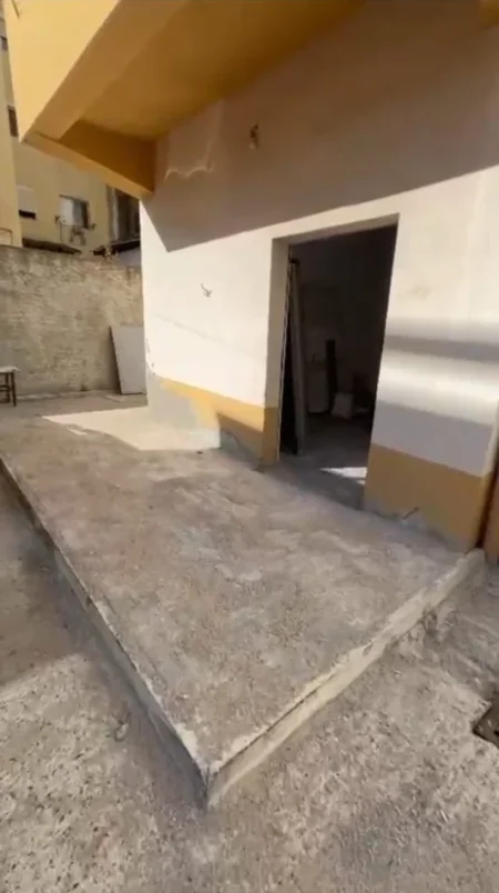 Tirane, shitet magazine Kati 1, 47 m² 60.000 € (Xhamlliku)