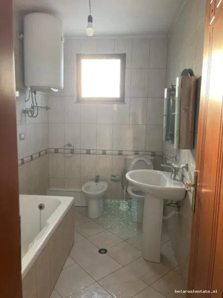 Tirane, jepet me qera Vile Vile 3 Katshe Kati 3, 90 m² 427 € (Selite)
