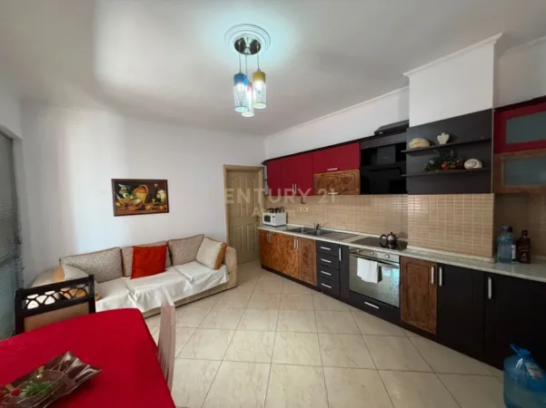 Tirane, jepet me qera apartament 2+1+Ballkon Kati 7, 110 m² 700 € 