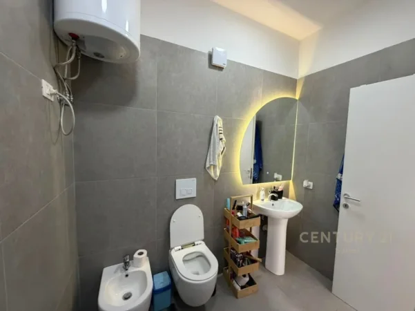 Tirane, shes apartament 3+1+Aneks+Ballkon Kati 6, 110 m² 200.000 € 
