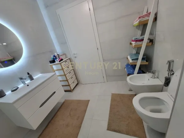 Tirane, shes apartament 1+1+Aneks+Ballkon Kati 0, 59 m² 185.000 € (Atsh)