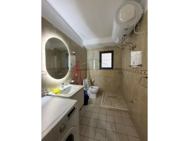 Tirane, jepet me qera apartament 2+1 Kati 2, 72 m² 550 € (Oxhaku)