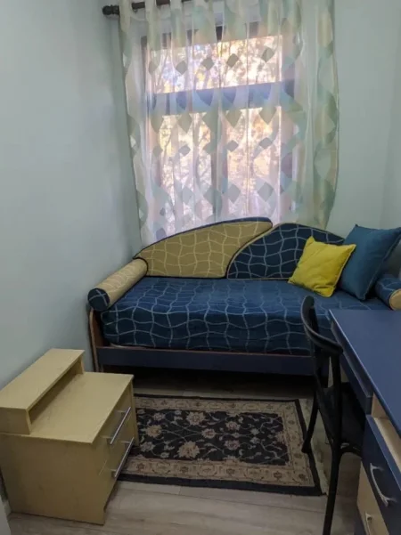 Tirane, jepet me qera apartament 2+1 Kati 3, 70 m² 630 € (Perball ish ekspozites: pallatet 1Maji)