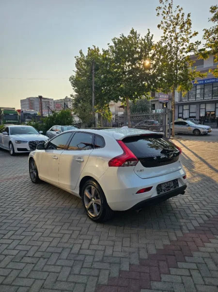 Fier, shes makine Nafte, e bardhë automatik Klima 9.700 €