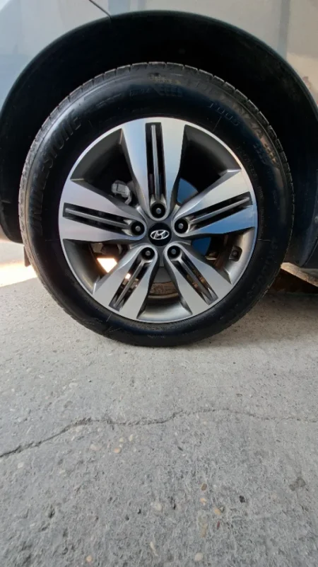 Fier, shitet Hyundai ix35 Nafte, gri e erret automatik Klima 160.000 km
