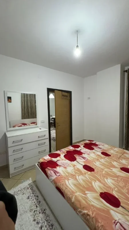 Tirane, jepet me qera apartament 1+1 Kati 7, 60 m² 400 € (Astir:Fratari)