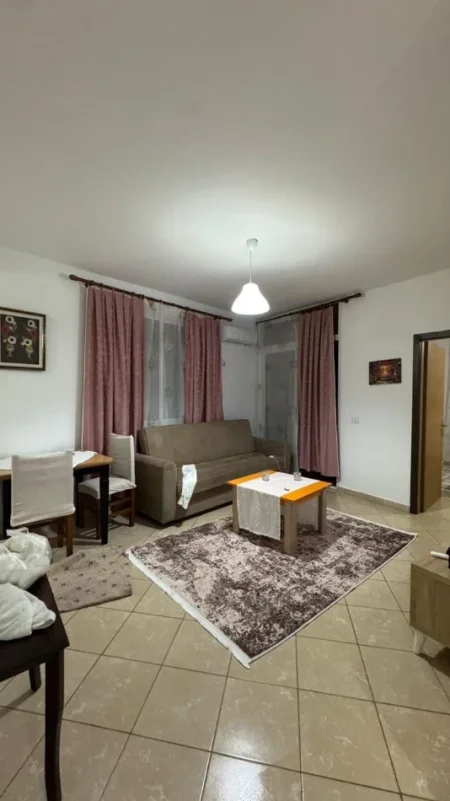 Tirane, jepet me qera apartament 1+1 Kati 7, 60 m² 400 € (Astir:Fratari)