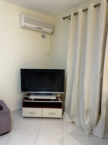 Durres, jepet me qera apartament 1+1 Kati 1, 66 m² 450 € (Ish Restorant Durresi)
