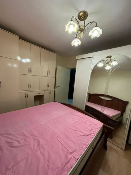 Durres, jepet me qera apartament 1+1 Kati 1, 66 m² 450 € (Ish Restorant Durresi)