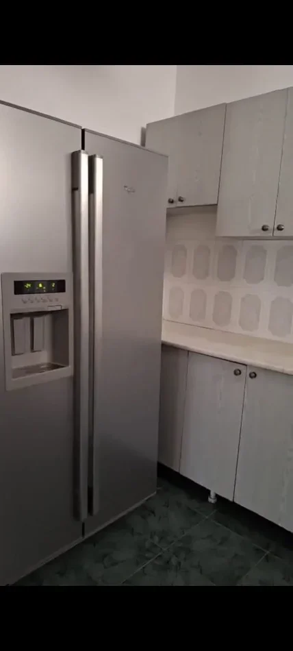 Tirane, jepet me qera apartament 1+1 Kati 1, 70 m² 400 € (Porcelan)