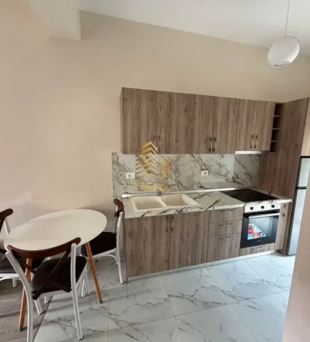 Tirane, jepet me qera apartament 1+1 Kati 3, 60 m² 350 € (Shkoze)