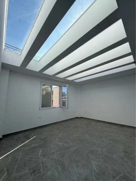 Tirane, jepet me qera apartament 5+1 Kati 1, 300 m² 2500 € (TEG – Tirana East Gate)