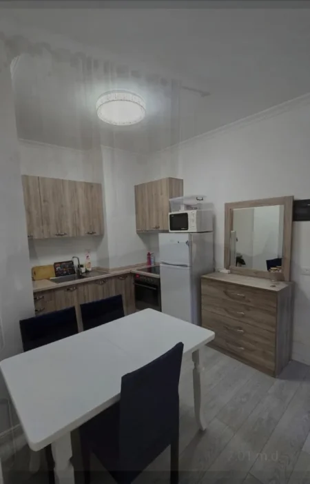Tirane, jepet me qera apartament 1+1 Kati 2, 68 m² 550 € (Selvia)