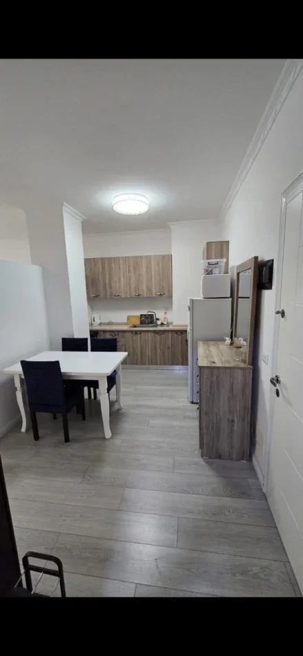 Tirane, jepet me qera apartament 1+1 Kati 2, 68 m² 550 € (Selvia)