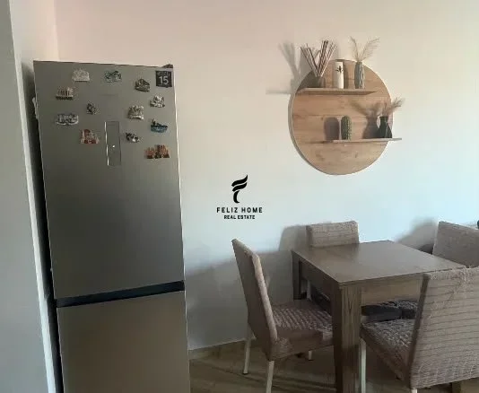 Tirane, jepet me qera apartament 1+1+Ballkon Kati 4, 60 m² 550 € (KODRA E DIELLIT)