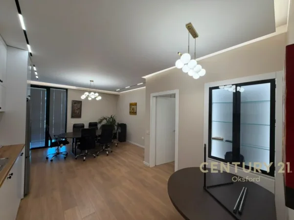 Tirane, jepet me qera zyre Kati 5, 104 m² 2.162 € (Rezidenca Golden Tower, Mine Peza)