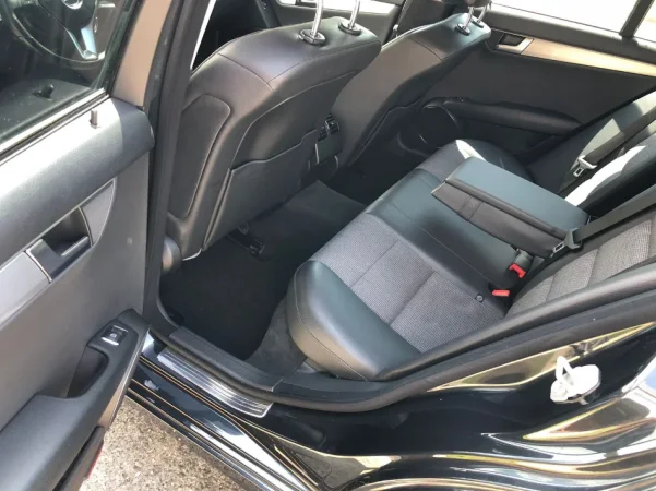 Tirane, shes makine MERCEDEZ C KLASS AVANGARDE 220 DIESEL Nafte, e zeze automatik Kondicioner