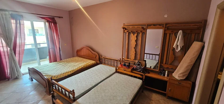 Durres, ofroj JEPET ME QERA – 2+1 NË DURRËS PLAZH Durrës Plazh Pamje nga deti Apartament 2+1 I 500 €