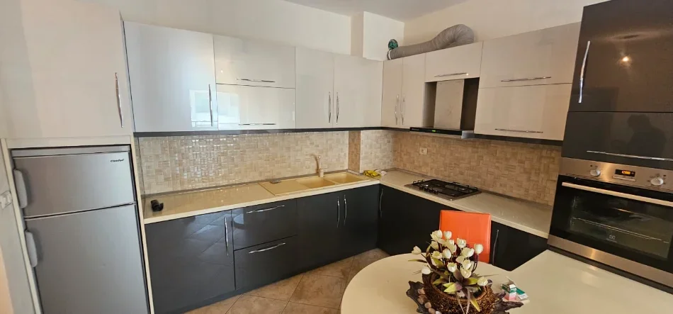Durres, ofroj JEPET ME QERA – 2+1 NË DURRËS PLAZH Durrës Plazh 500 €