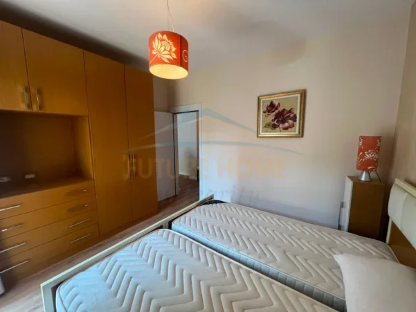 Tirane, jepet me qera apartament 1+1+Ballkon Kati 3, 57 m² 550 € (Rruga Mine Peza)