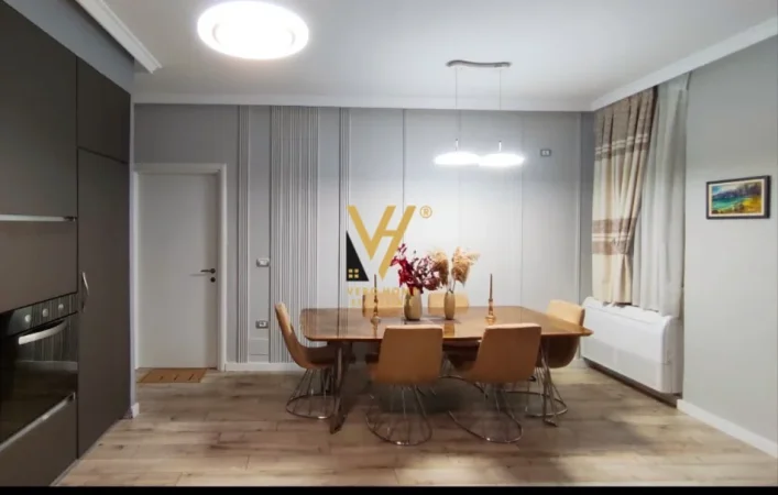 Tirane, jepet me qera apartament 2+1+Ballkon Kati 1, 99 m² 620 € (KOPSHTI BOTANIK)