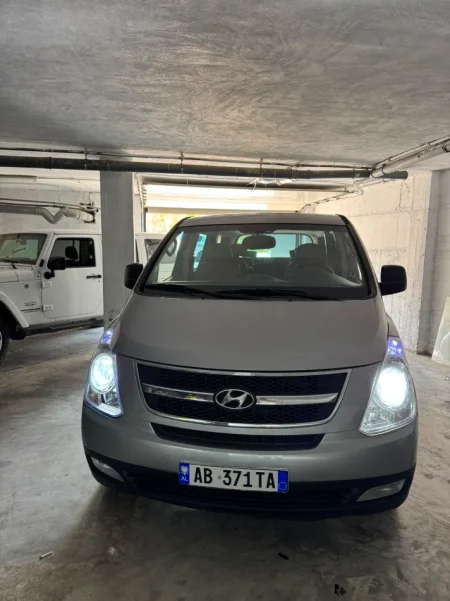 SHITET: Hyundai Grand Starex 2010 (WA37) Nafte, gri metalizato automatik