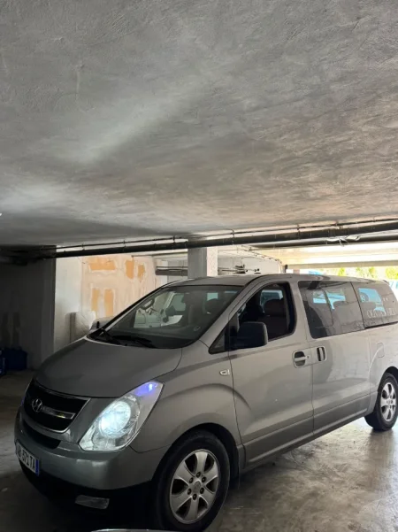 SHITET: Hyundai Grand Starex 2010 (WA37) Nafte, gri metalizato automatik
